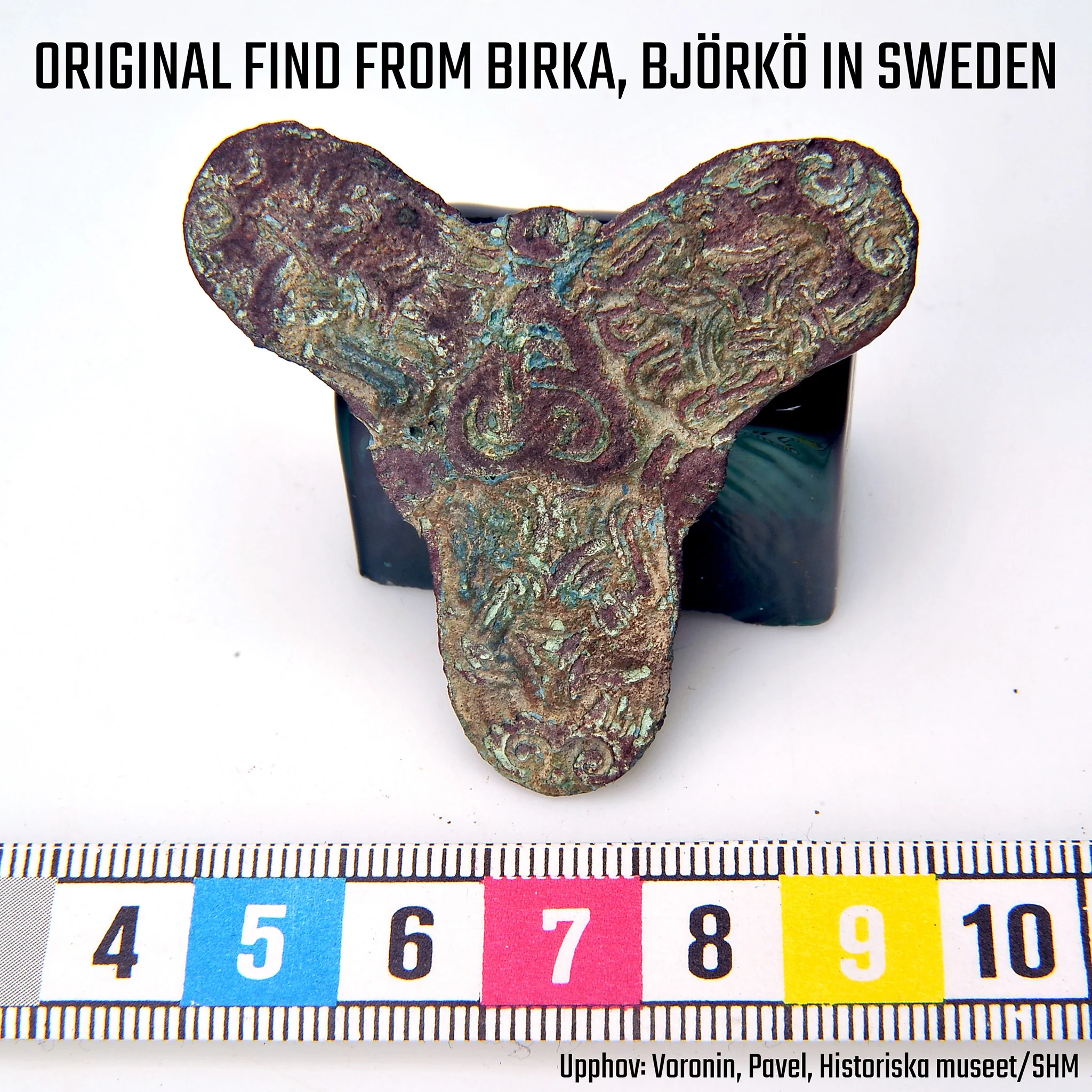 Birka Threefoil Brooch, Bronze - Image 5