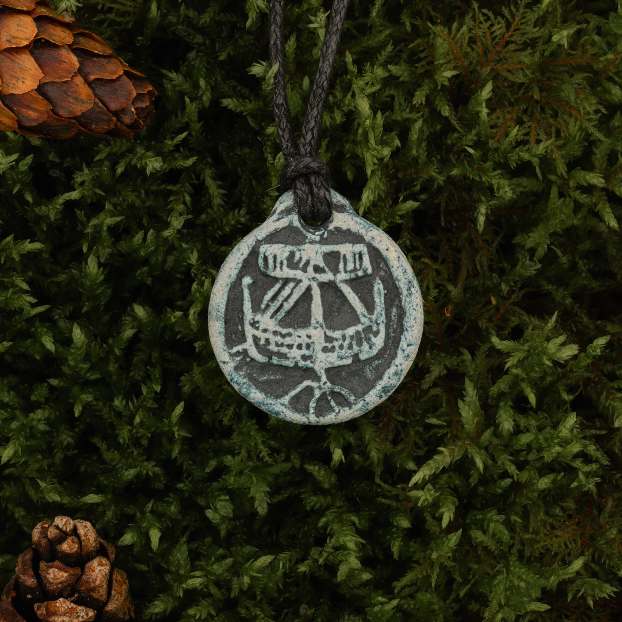 Florin Ceramic Pendant - Image 5