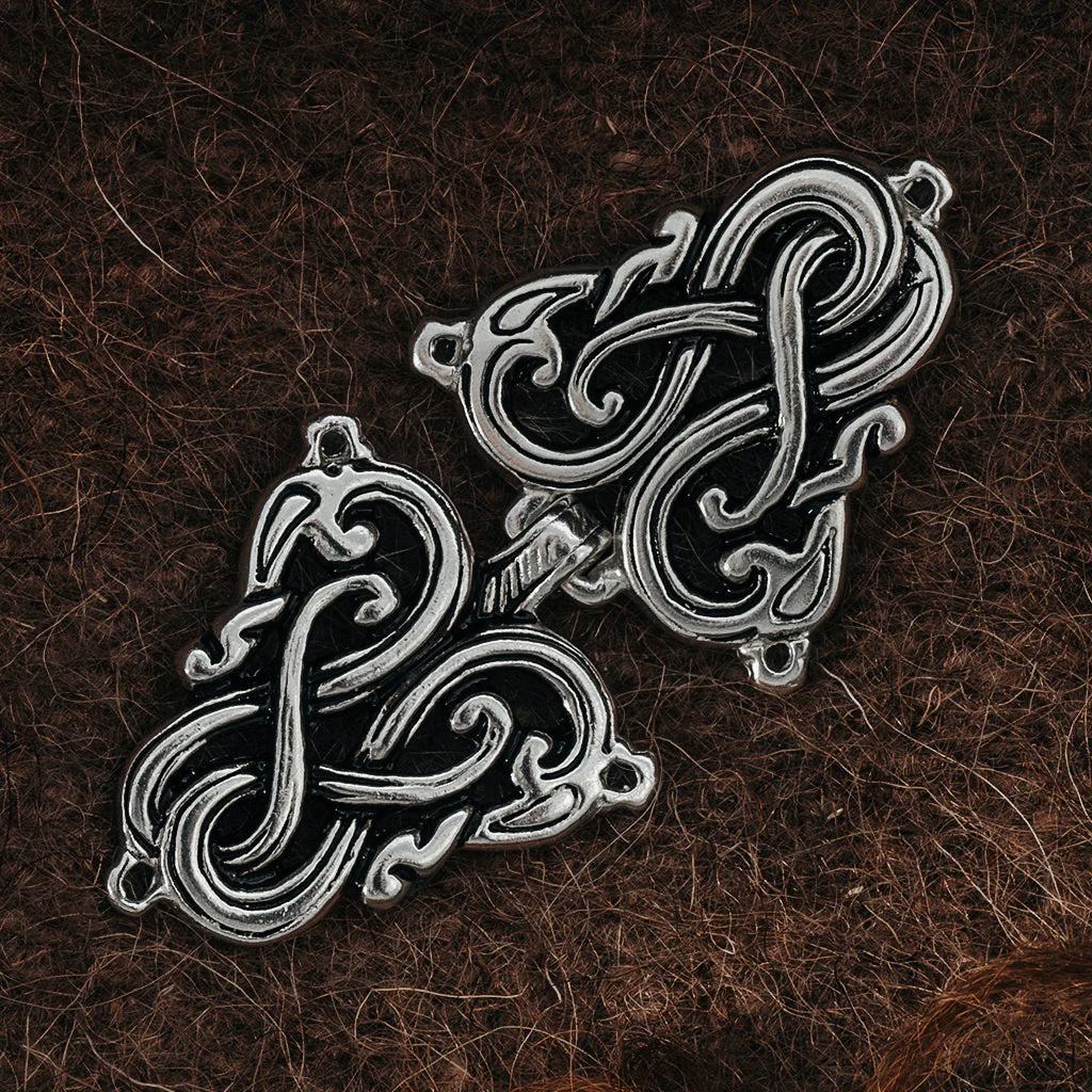 Lindworm Clasp, Silver
