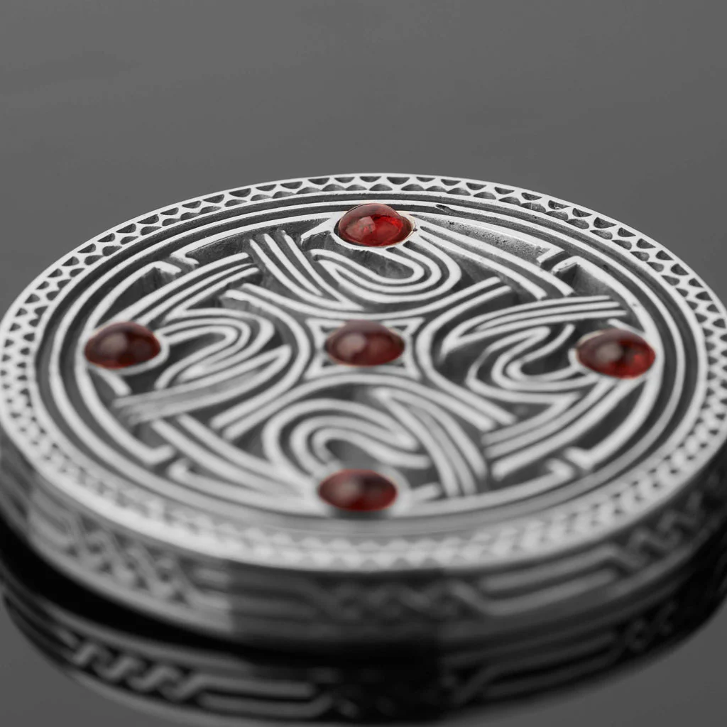 Premium Garnet Brooch, Silver - Image 3