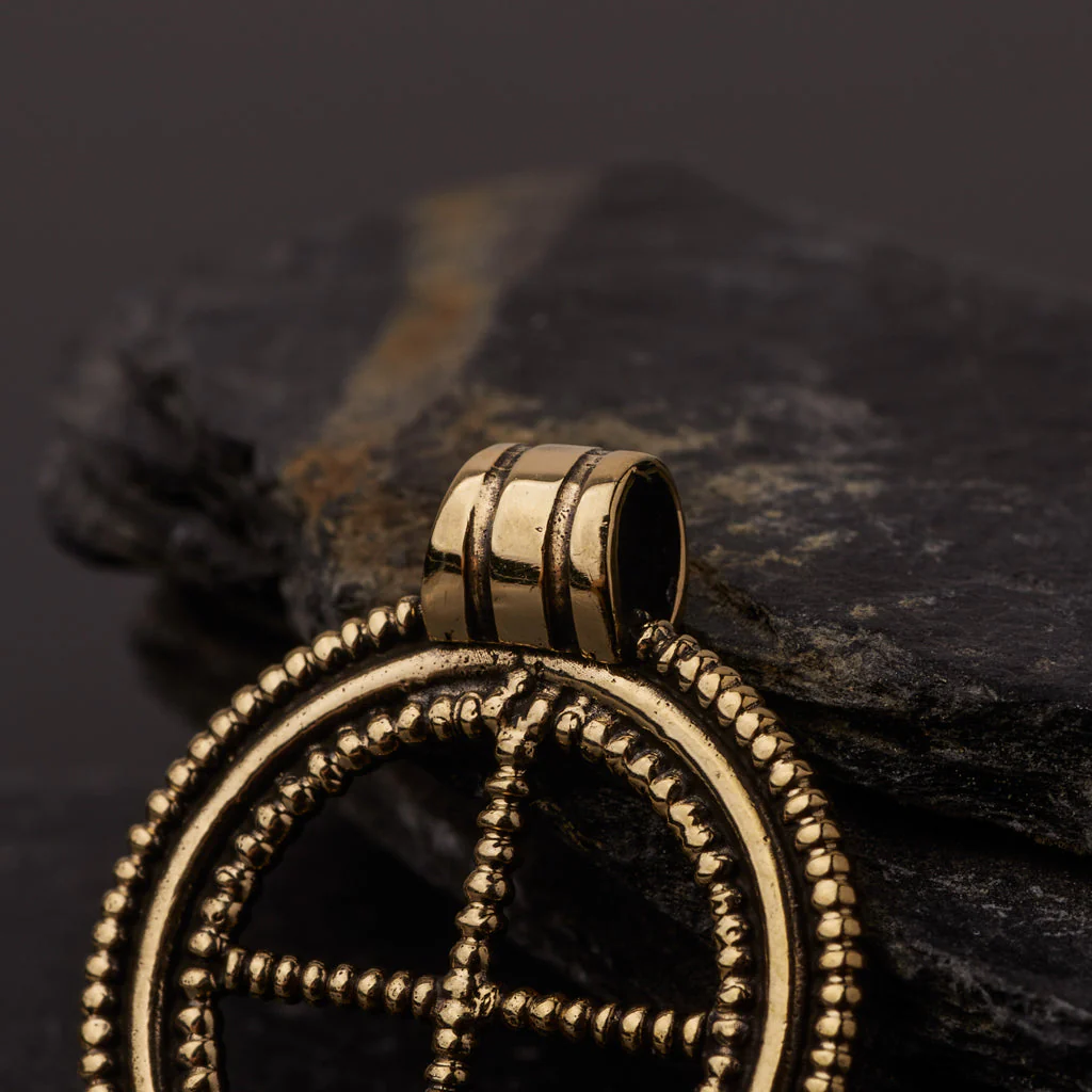 Premium King’s Field Pendant, Bronze - Image 3