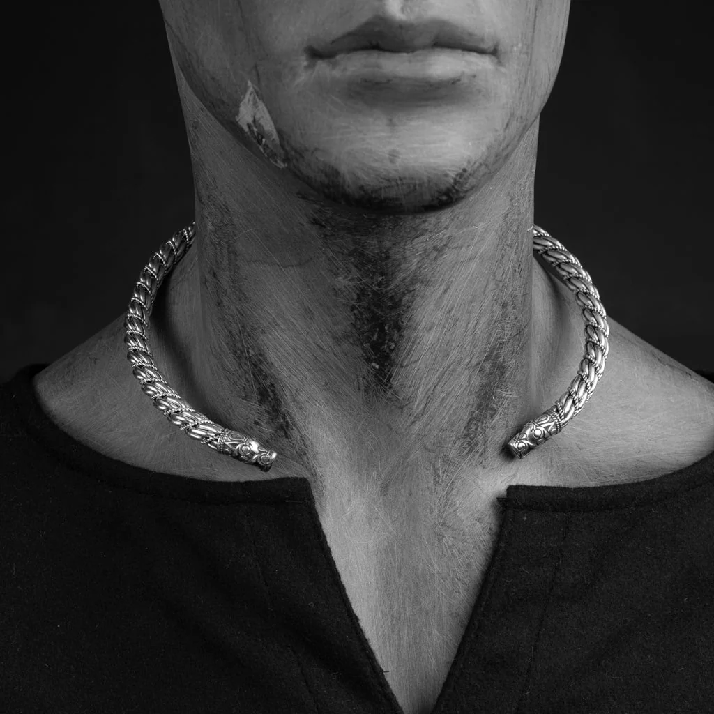 Premium Neck Ring, Silver - Image 4