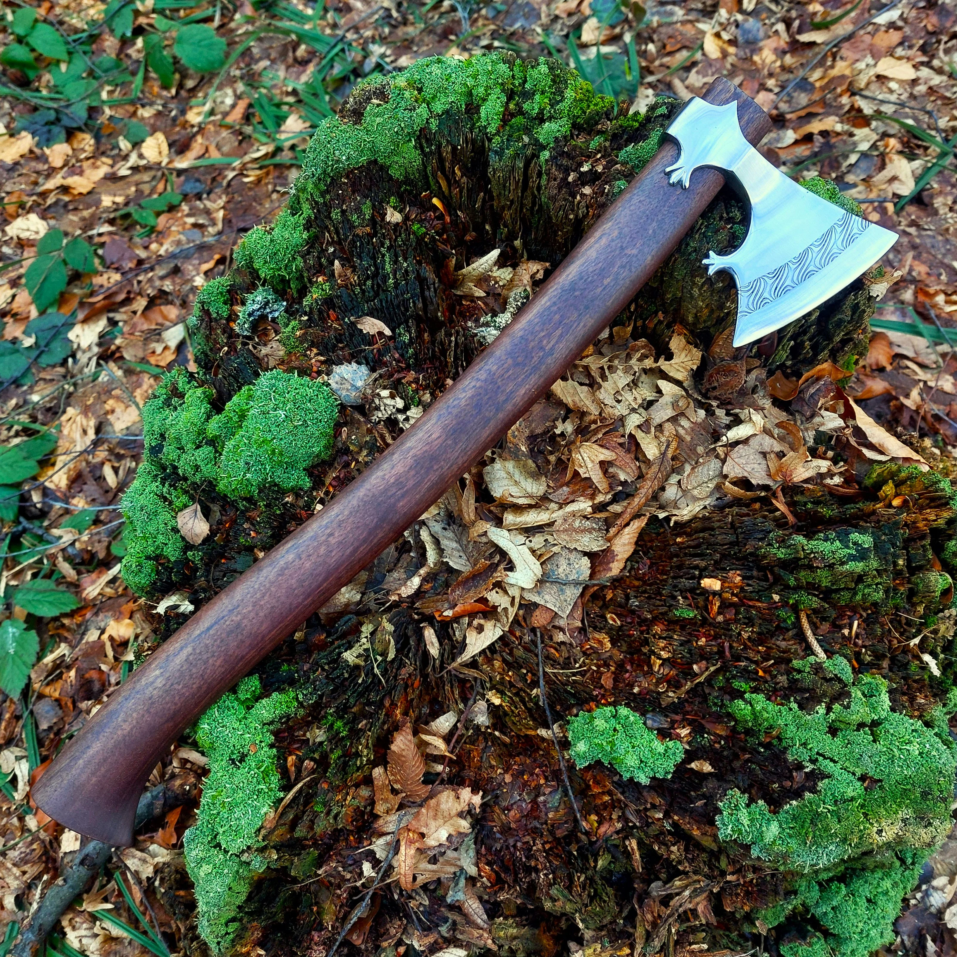 Premium Pattern-Welded Axe, Rommunds - Image 6