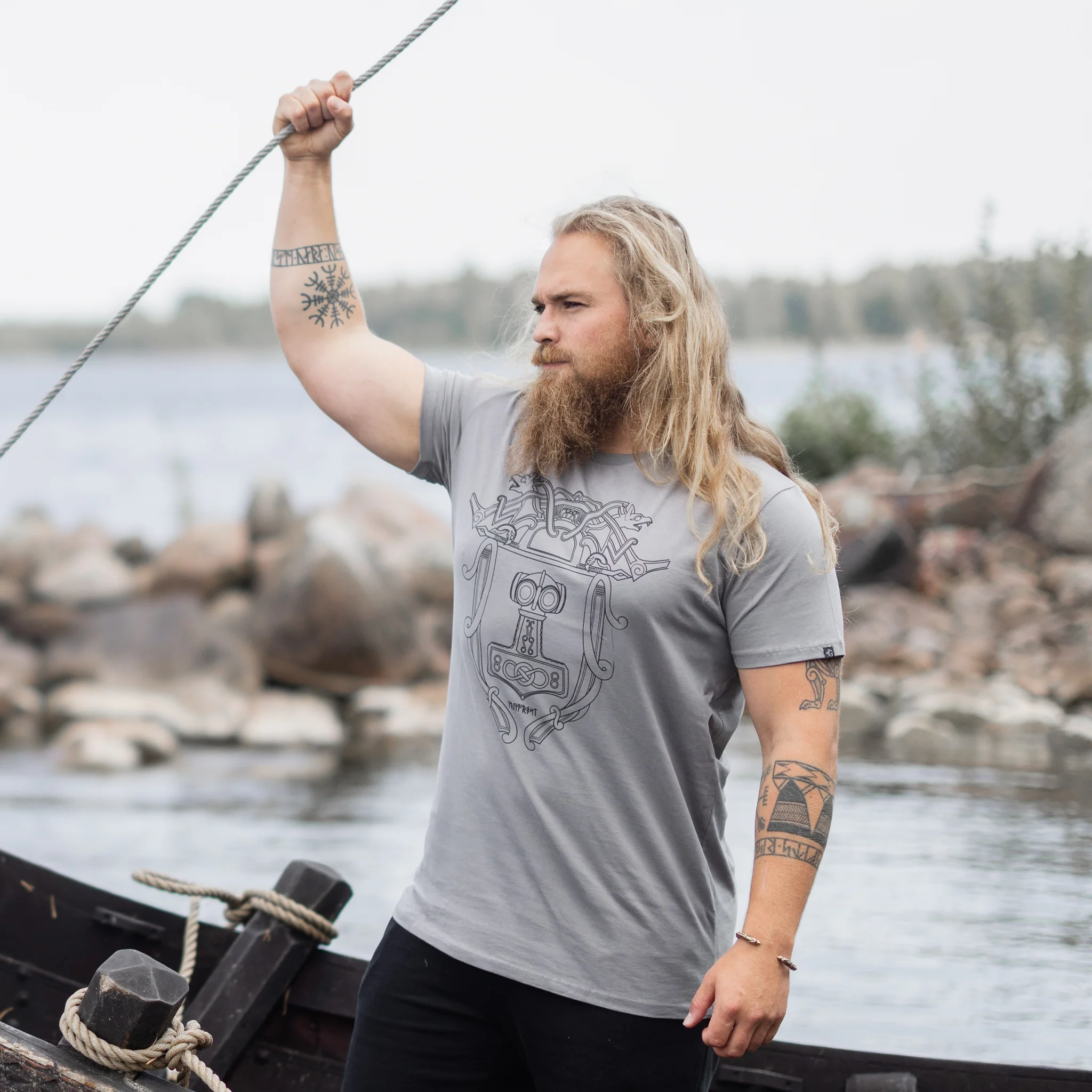 Premium T-shirt, Mjolnir, Grey