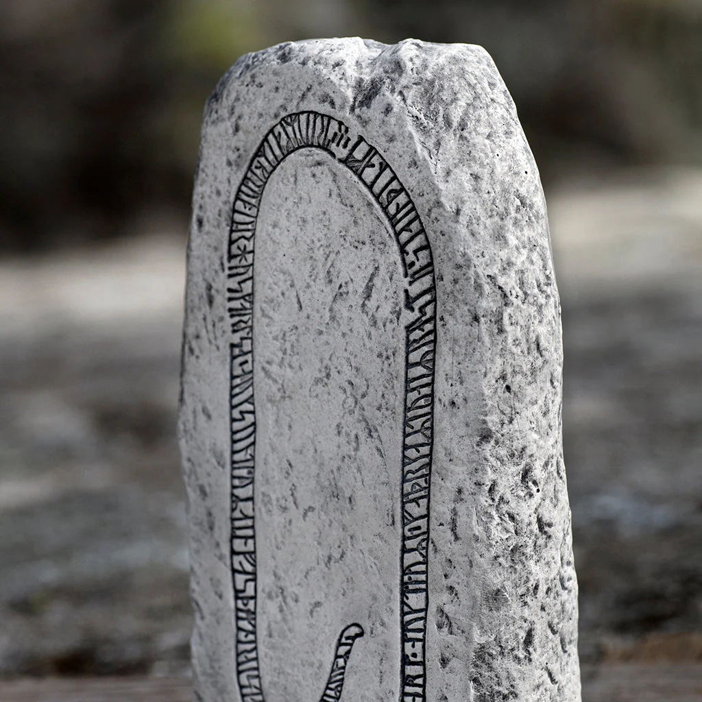 Runestone, Ängvreta - Image 2