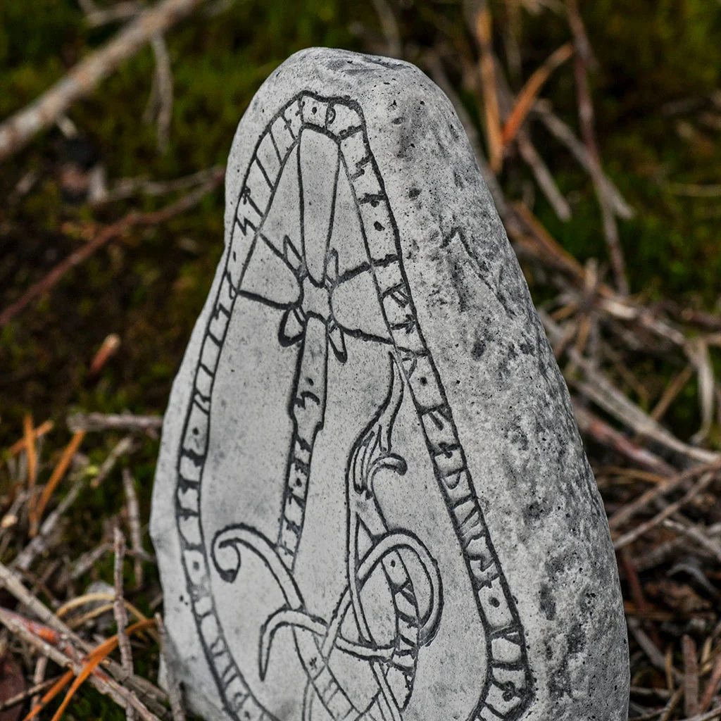 Runestone, Vilunda - Image 2
