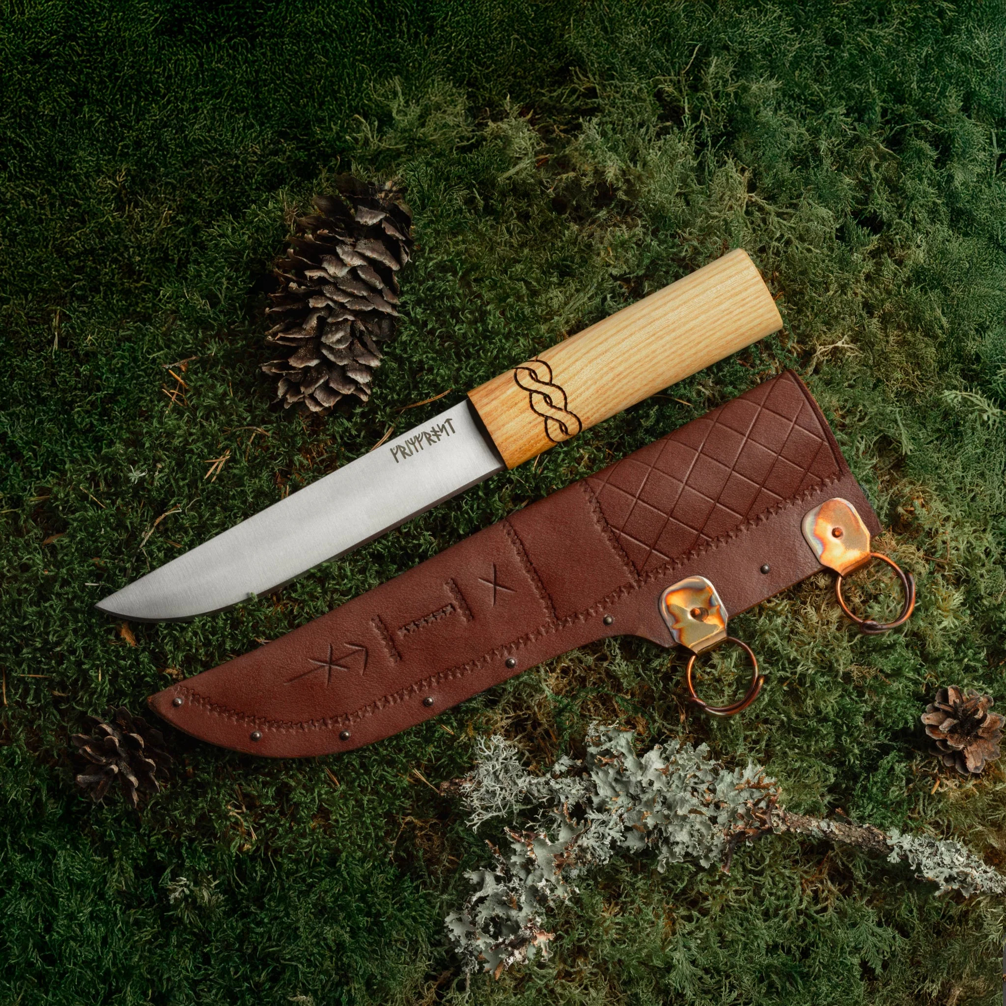 Seax Knife, Knotwork
