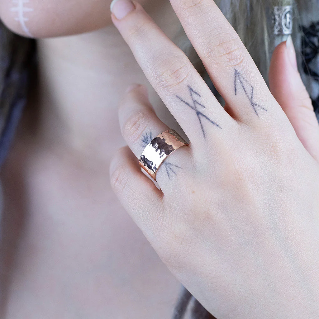 Shieldmaiden Ring, Rose Gold - Image 2