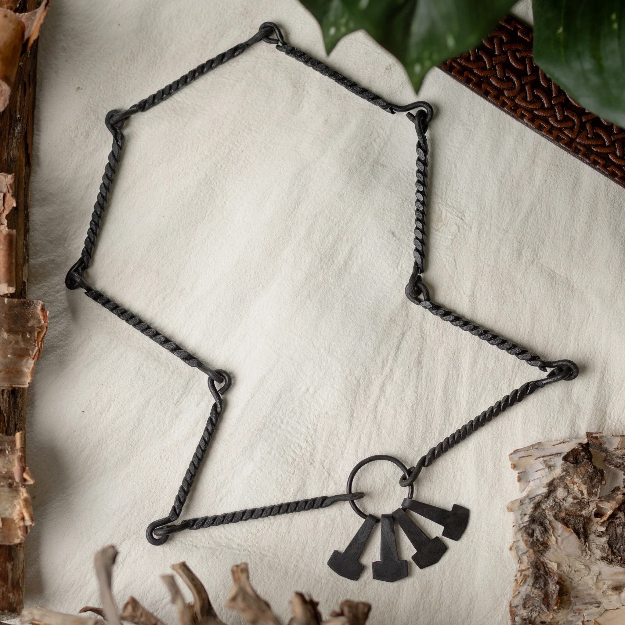 Thor's Hammer Amulet Ring - Image 4