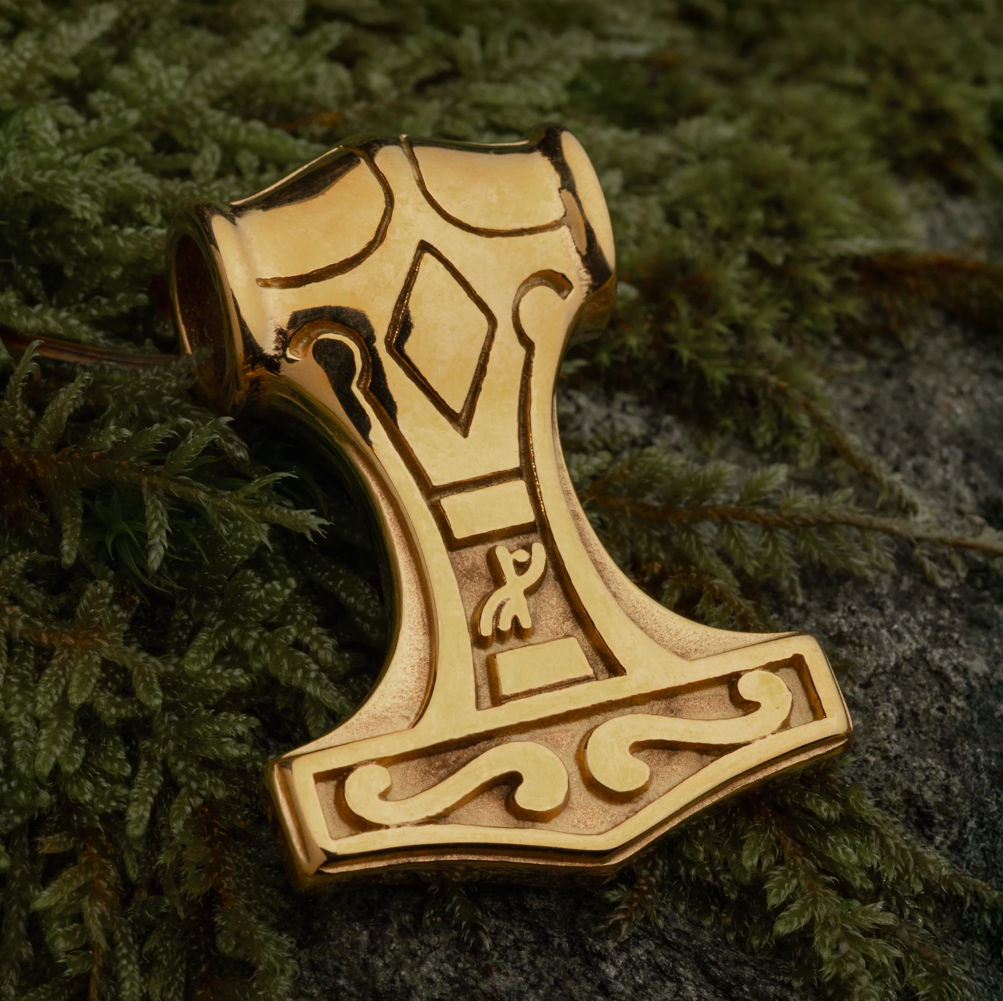 Thor's Hammer of Awe, Gold Plated - Image 2