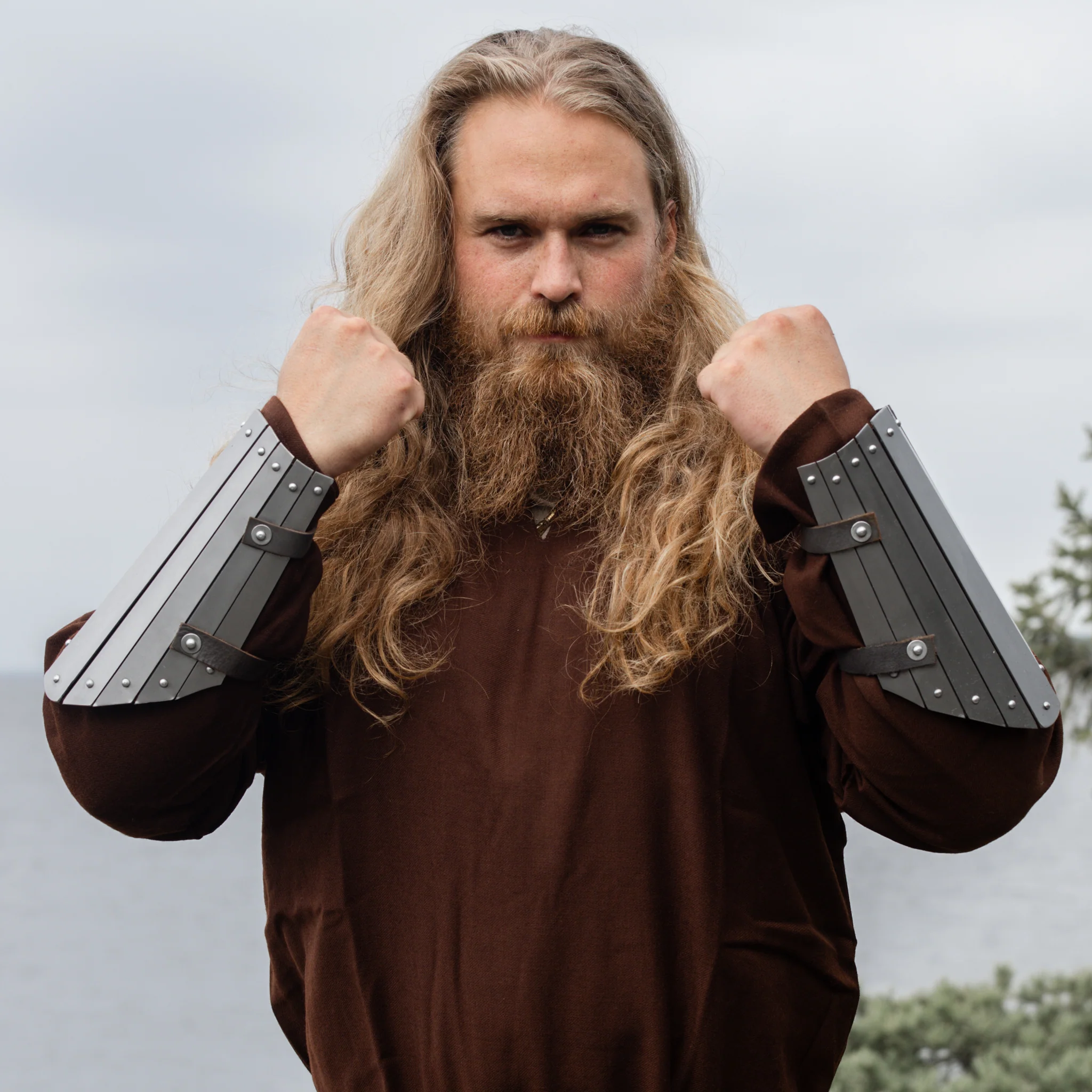Valsgarde Arm Guards - Image 6