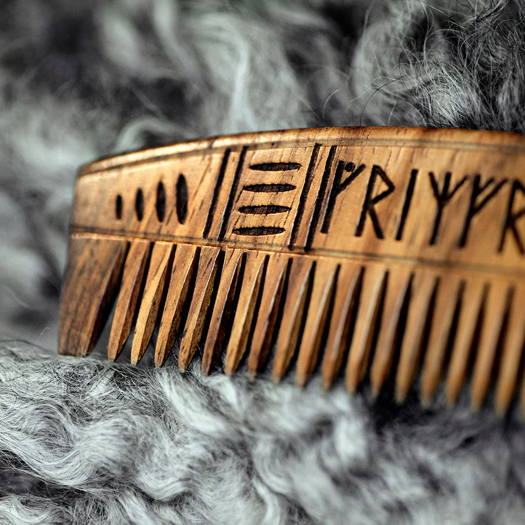 Viking Comb, Wood - Image 2