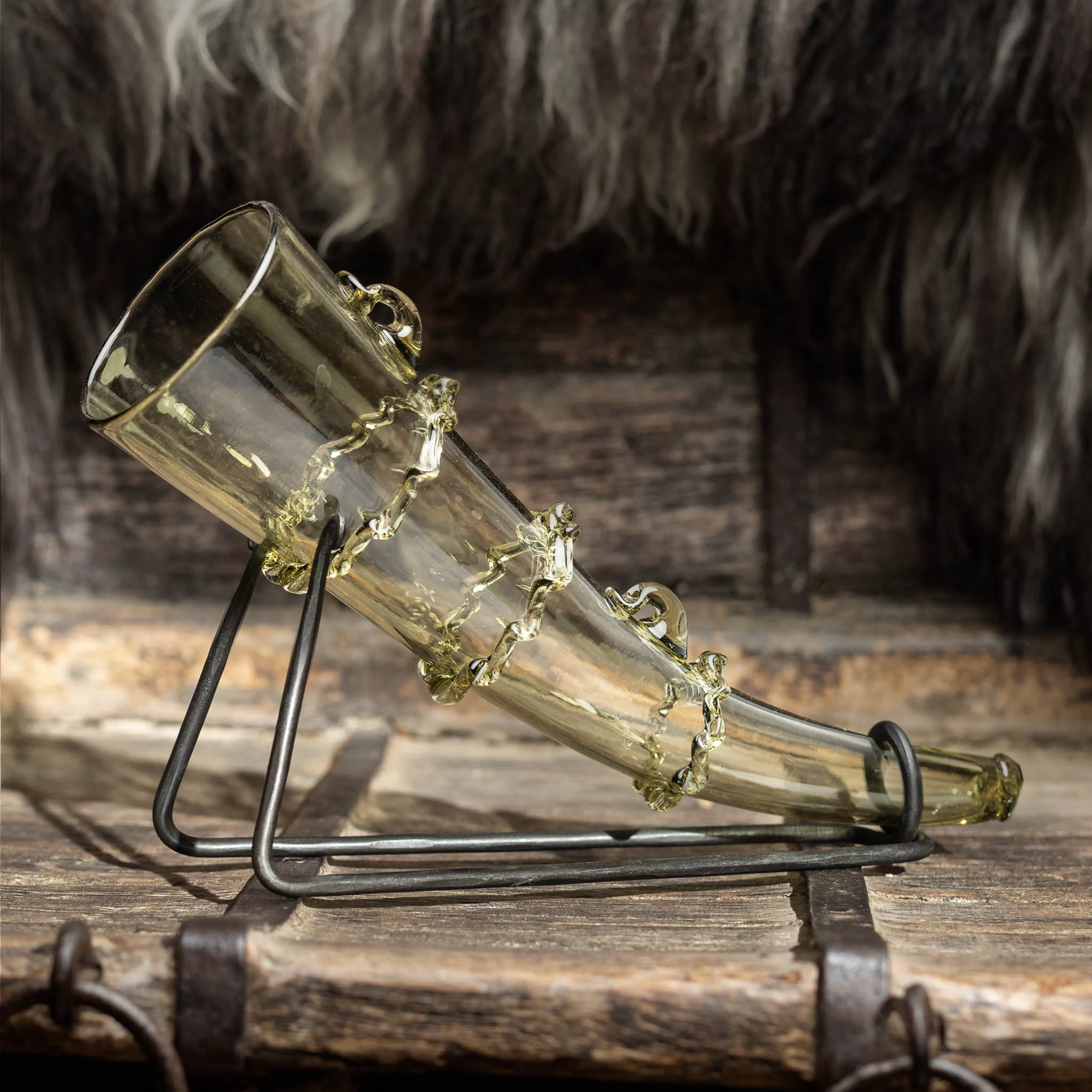 Viking Glass Horn with stand - Image 3